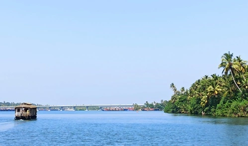 Ashtamudi Lake