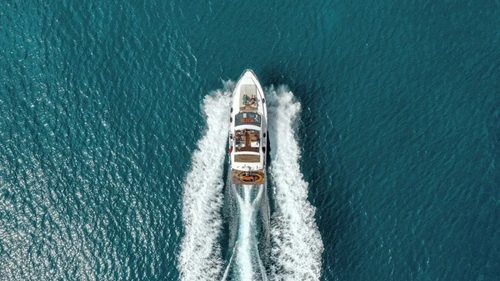 Impact of a Professional Yacht Charter Crew